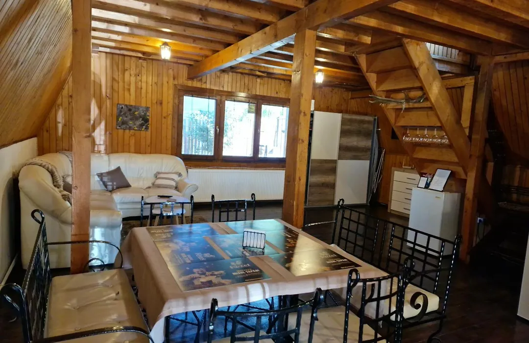 Bunloc House-1